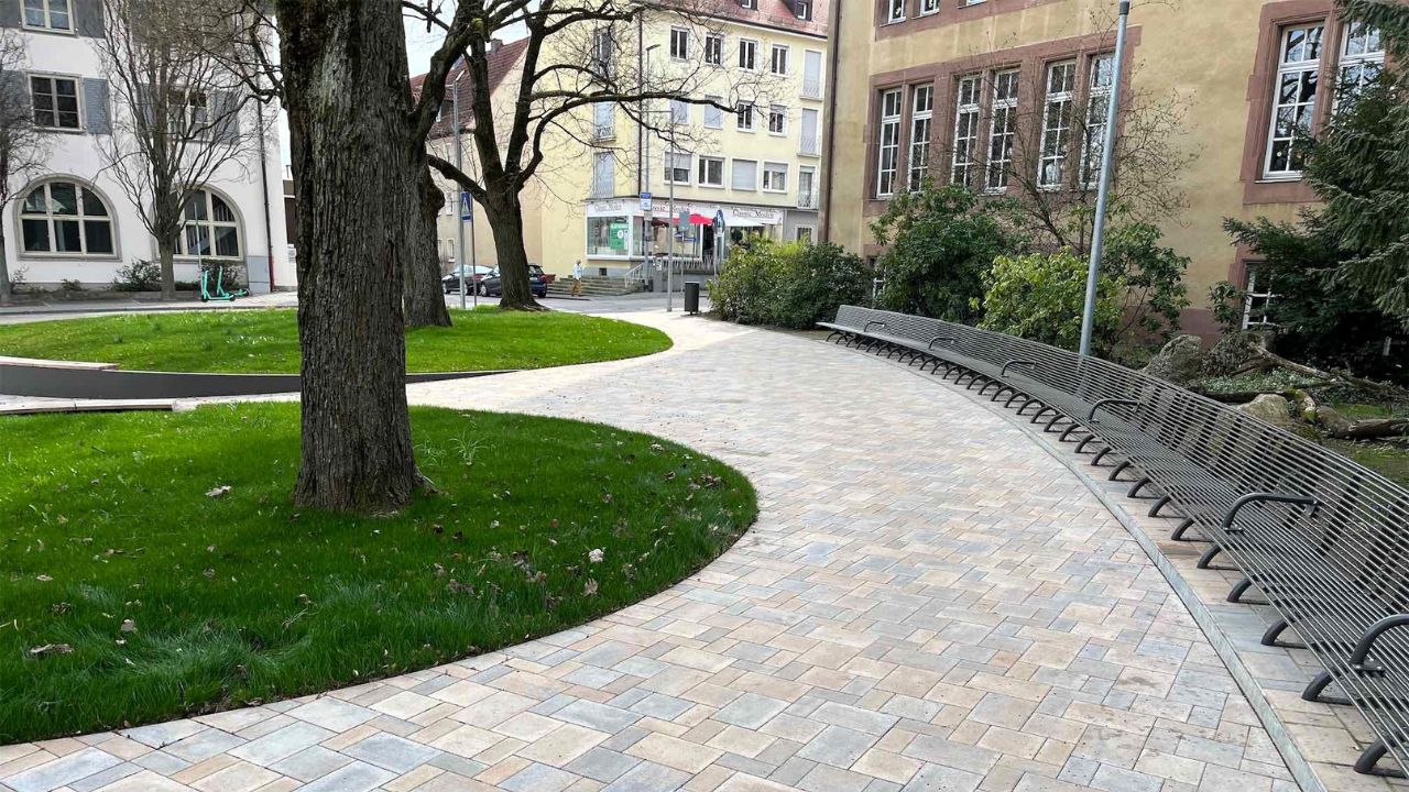 Gartenbau für Außenanlagen, Grünflächen, Parks, Spielplätze und öffentliche Plätze für Kommunen und Städte im Großraum Nürnberg